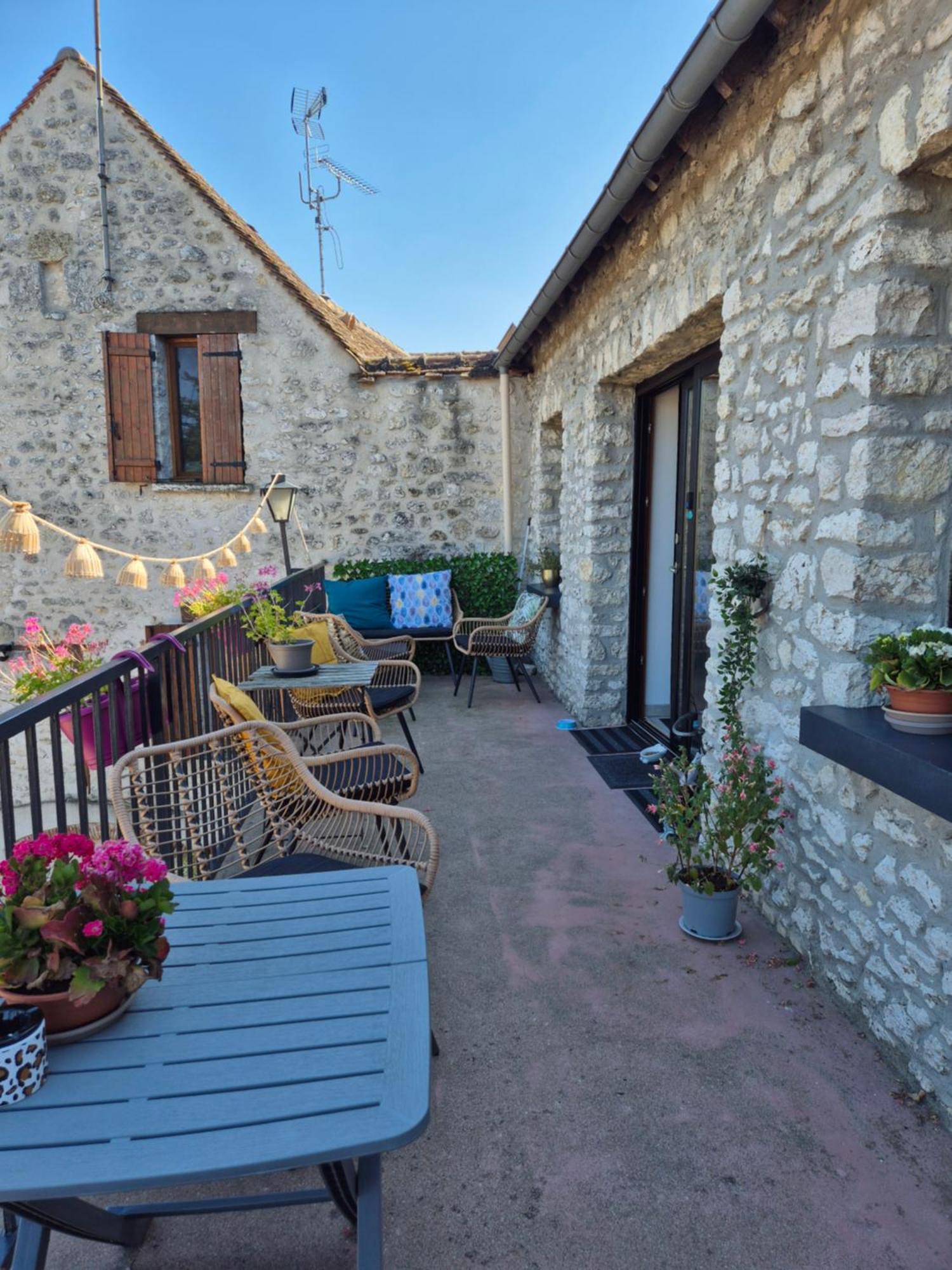 Hotel l'Eden caché Beaune-la-Rolande Esterno foto